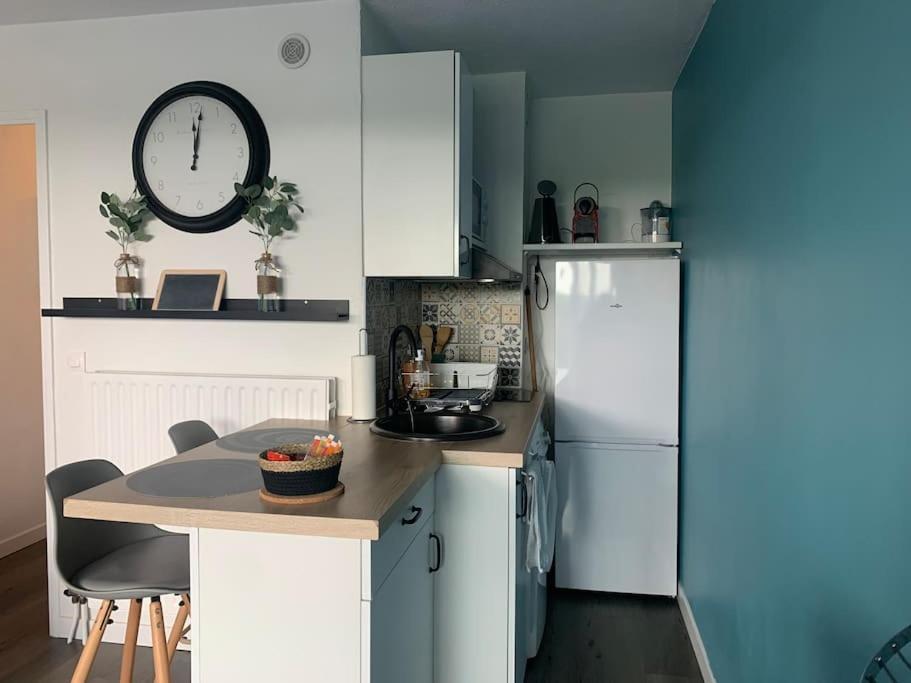 Chaleureux Appartement Face Au Port Sta Lucia, Tout A Pieds, Wifi Сен-Рафаэль Экстерьер фото