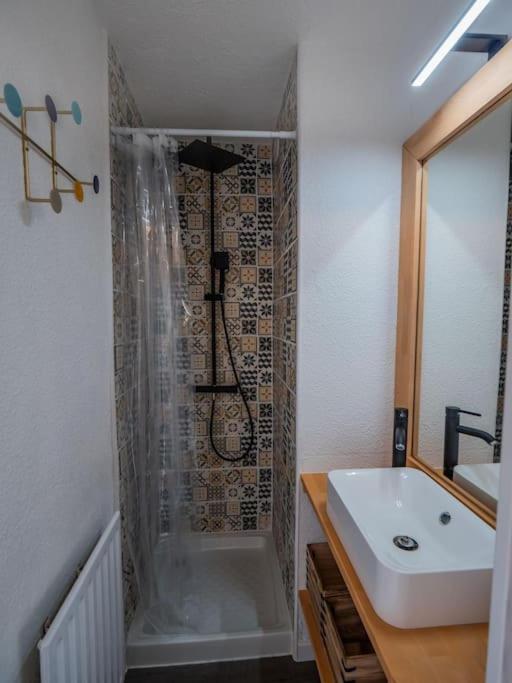 Chaleureux Appartement Face Au Port Sta Lucia, Tout A Pieds, Wifi Сен-Рафаэль Экстерьер фото